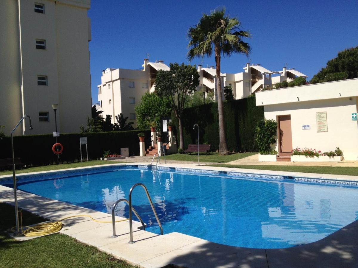 Beautiful Holiday Apartment 2 Bedroom Beach And Pool Malaga Marbella Calahonda Royale Mijas Costa Spain Екстериор снимка