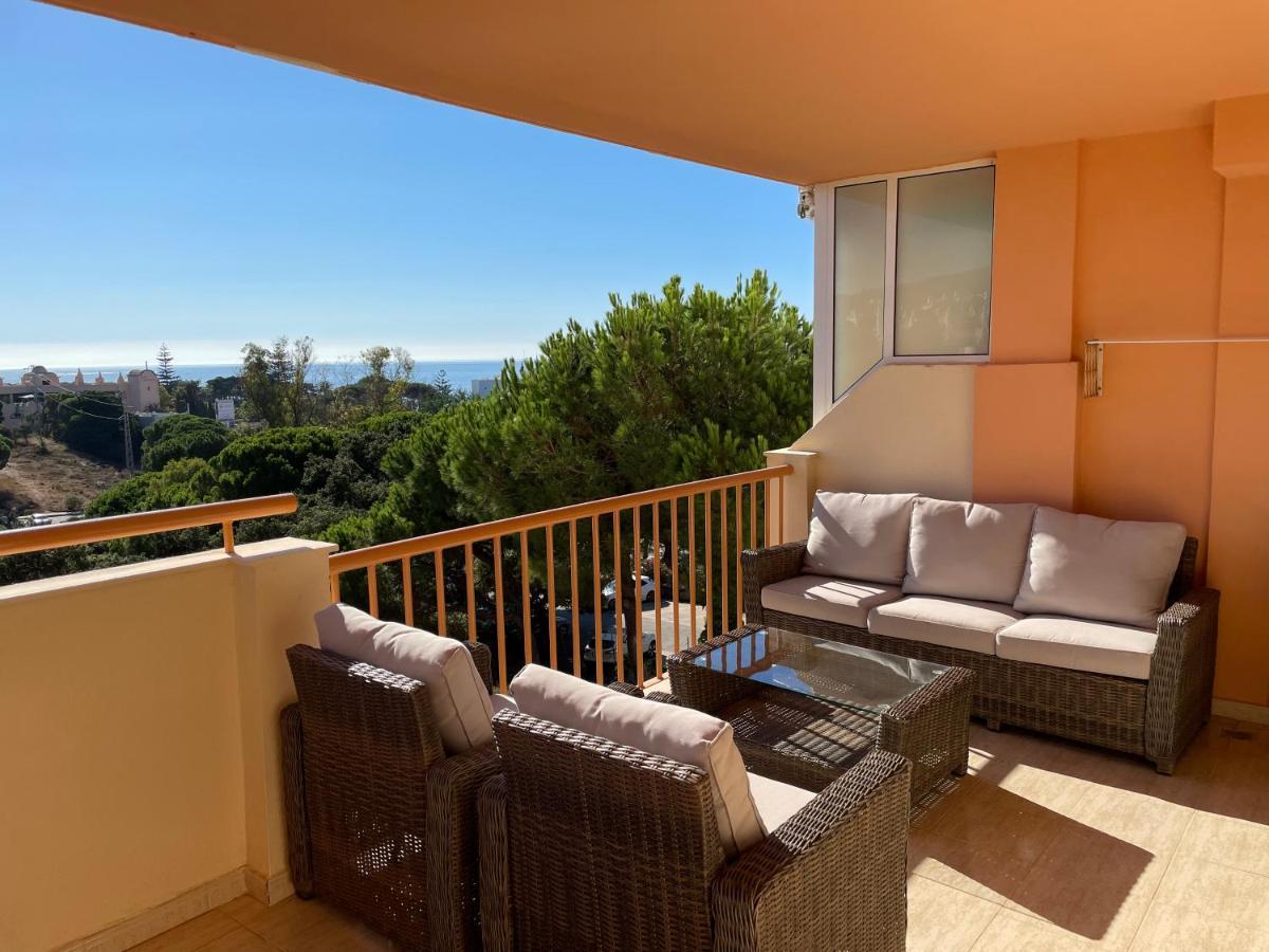 Beautiful Holiday Apartment 2 Bedroom Beach And Pool Malaga Marbella Calahonda Royale Mijas Costa Spain Екстериор снимка