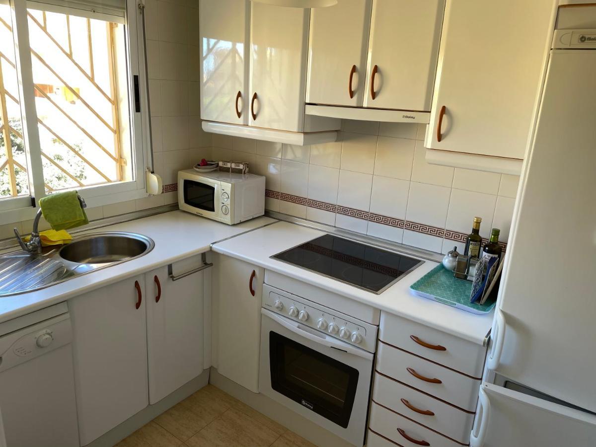 Beautiful Holiday Apartment 2 Bedroom Beach And Pool Malaga Marbella Calahonda Royale Mijas Costa Spain Екстериор снимка