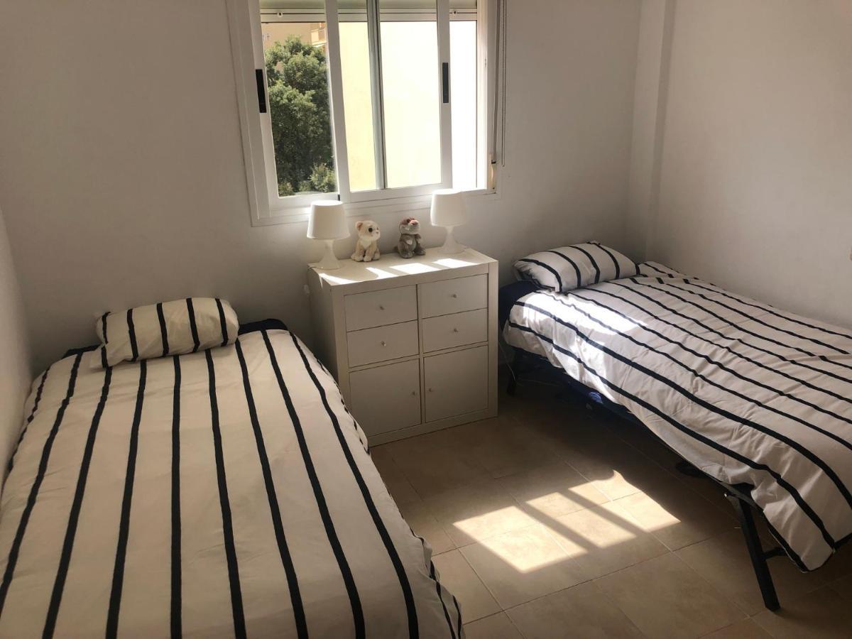 Beautiful Holiday Apartment 2 Bedroom Beach And Pool Malaga Marbella Calahonda Royale Mijas Costa Spain Екстериор снимка